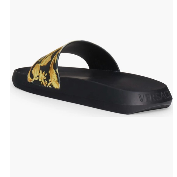 VERSACE 
Barocco Print Rubber Slippers, Brand Size 40 (US Size 7 ) - Picture 3 of 6